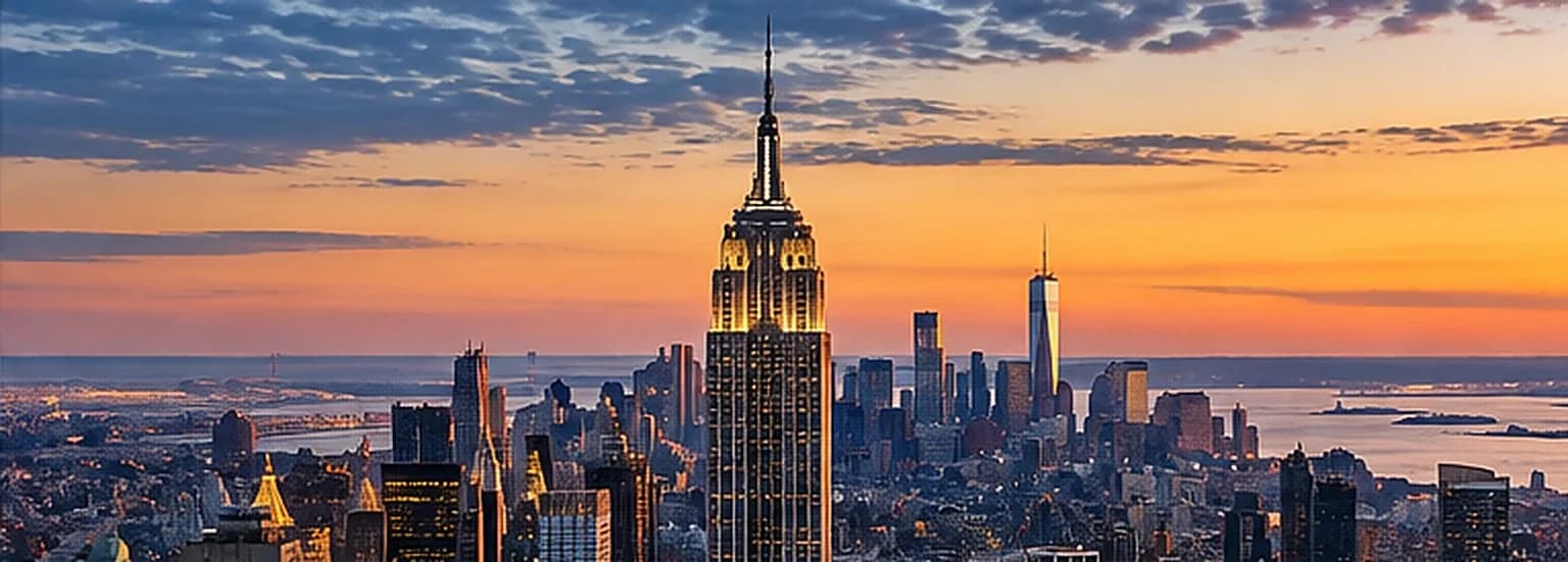 New York City skyline with the Empire State Building and Lower Manhattan